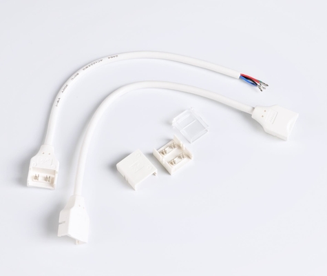 IP65 อุปกรณ์เสริมไฟ LED เปลื้องผ้า RGB COB 4 Pin Led Connector